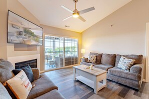 TV, fireplace, offices