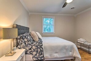 3 habitaciones, escritorio, tabla de planchar con plancha y wifi gratis