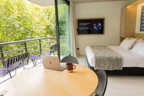 Studio, Balkon | Zimmersafe, laptopgeeigneter Arbeitsplatz, Verdunkelungsvorhänge