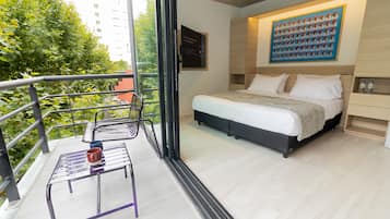 Studio, Balcony | In-room safe, laptop workspace, blackout drapes, soundproofing