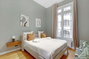 1 chambre, fer et planche à repasser, Wi-Fi, draps fournis