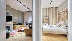 Unclassified image, 2 of 28, button - Elegant apartment - 16th arrondissement (Paris)