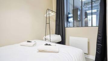 1 chambre, fer et planche à repasser, Wi-Fi, draps fournis