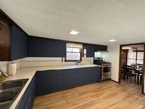 Fridge, microwave, oven, coffee/tea maker