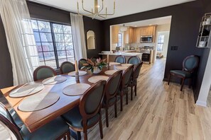Dining - Hilltop Family Retreat (Goshen)