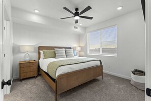 Bedroom 1 with king bed, Smart TV, and ensuite  - Cliffside Vista - Stay for 7! (Hurricane)
