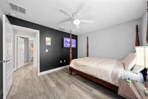 3 habitaciones, tabla de planchar con plancha y wifi 