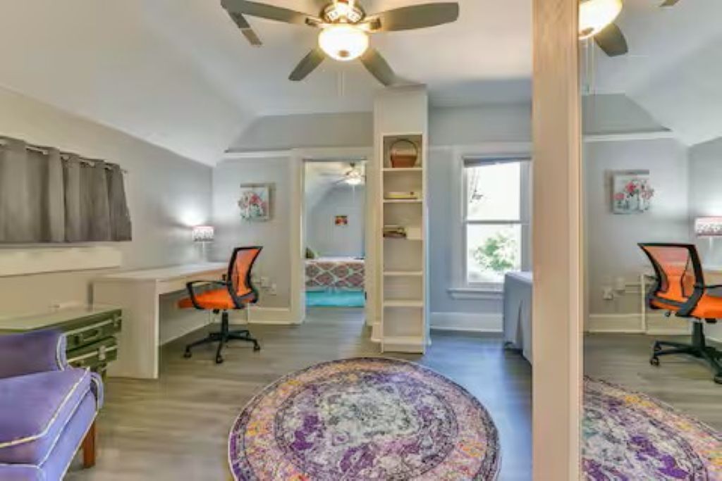 Tabla de planchar con plancha, Internet, ropa de cama