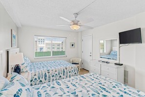 3 室のベッドルーム、アイロン / アイロン台、WiFi、ベッドシーツ