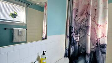 Håndklæder, Sæbe, Shampoo, Toiletpapir