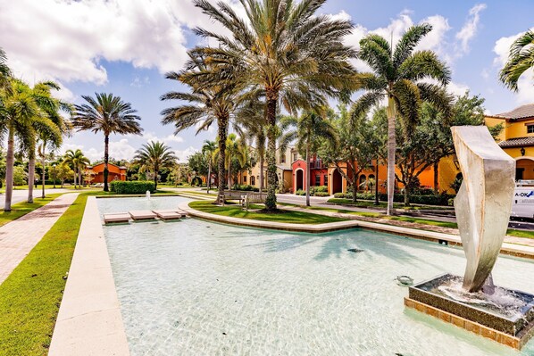 Pool - Naples Masterpiece! Resort style living, Private Quad Pool, Best location in Ole (Naples)