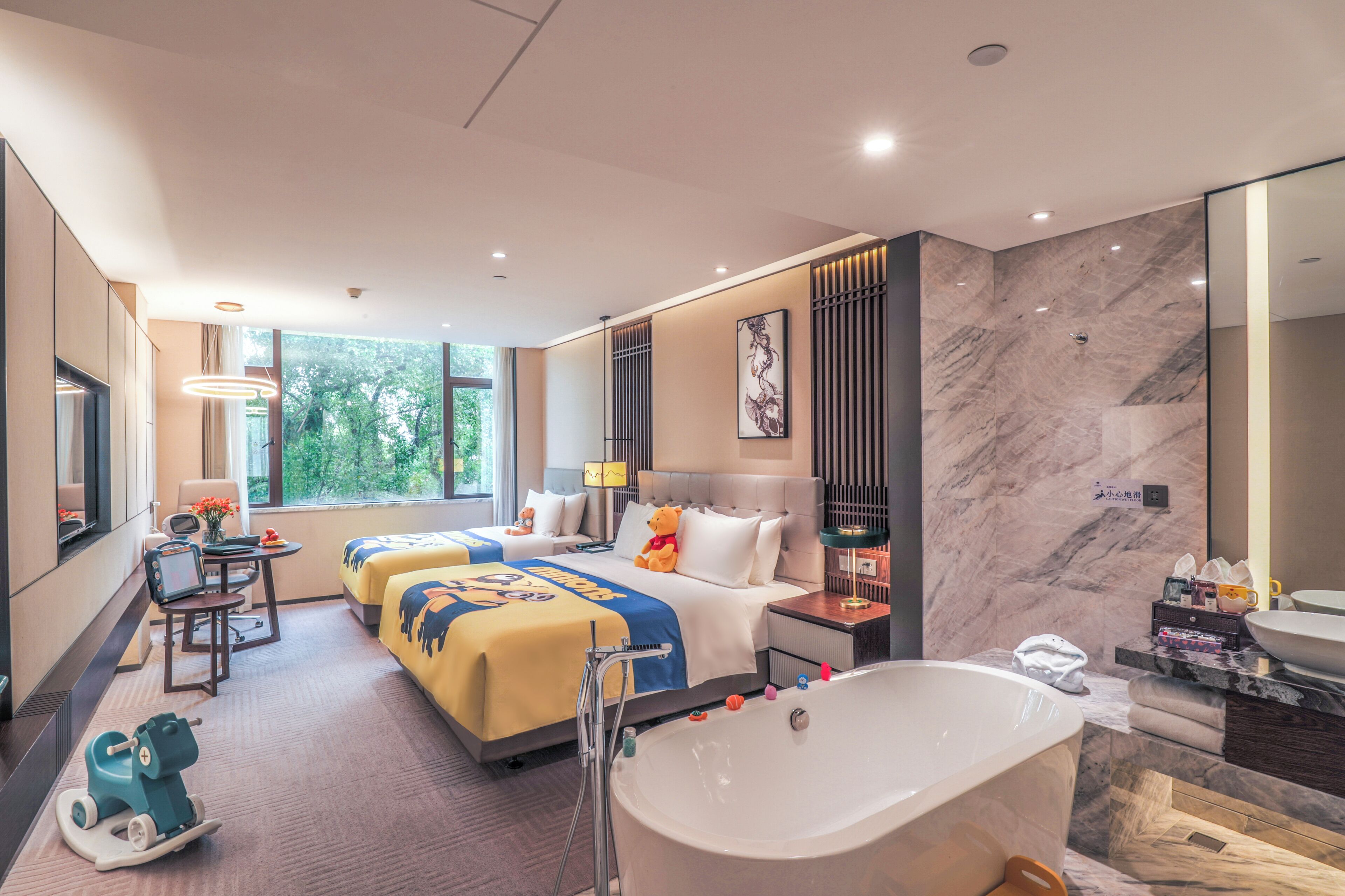 Premium bedding, down duvets, free minibar, in-room safe