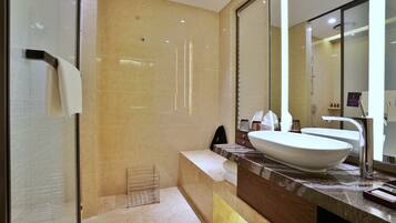Twin Room, Private Bathroom | Bathroom