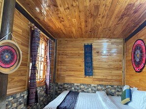 Basic Double Room, 1 King Bed
