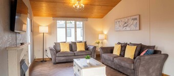 Nualas Lodge | Family-Friendly Hot Tub Break