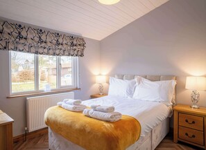 3 makuuhuonetta, silitysrauta/-lauta, Wi-Fi, vuodevaatteet