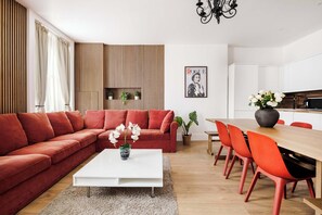 Téléviseur connecté, foyer, jeux vidéo, bureau