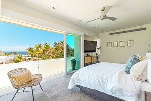 4 bedrooms, iron/ironing board, WiFi, bed sheets - Casa De Polk in Pedregal (Cabo San Lucas)