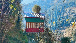 Exterior - Jibhi Bliss Treehouse Cottage (Jibhi)