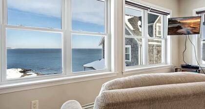 Oceanfront w/ Views | Walk to Short Sands Beach