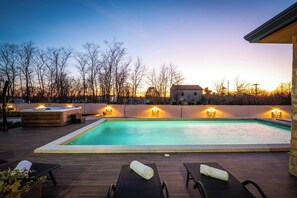 Villa (4 Bedrooms) | Exterior