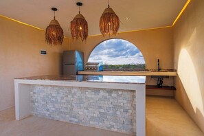 Fridge, microwave, oven, stovetop - Modern Tulum Getaway with Rooftop Access (Tulum)