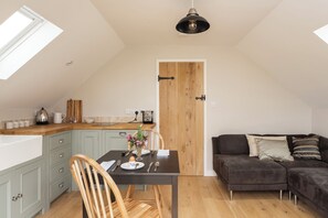 Interior - Idyllic apartment in beautiful Biddestone (Biddestone)