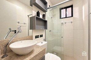 Bathroom - Mahalo Flat - LikeHome Hospedagens (Joao Pessoa)