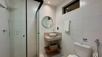 Signature Apartment | Bathroom