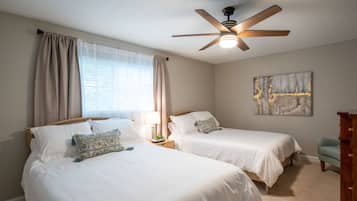 1 slaapkamer, een strijkplank/strijkijzer, wifi, beddengoed