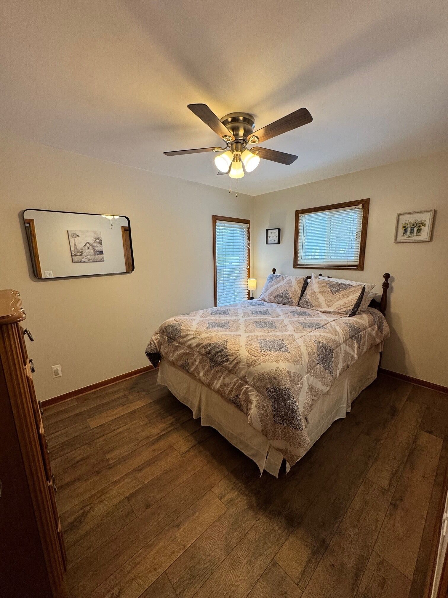 2 chambres, lit parapluie, Wi-Fi gratuit, draps fournis