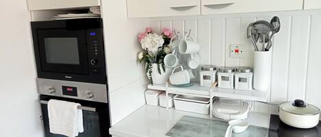 Casa | Cozinha privada | Geladeira, micro-ondas, fogão, cooktop