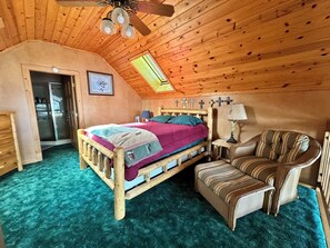 5 bedrooms, iron/ironing board, WiFi, bed sheets