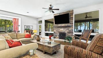 Smart TV, fireplace, video games