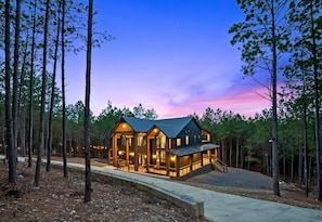 Exterior - Level Up Cabin | Luxury Playset Retreat for Groups (Broken Bow)