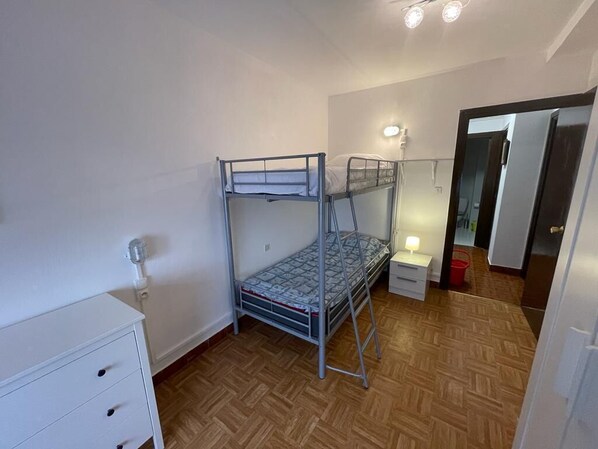 2 bedrooms