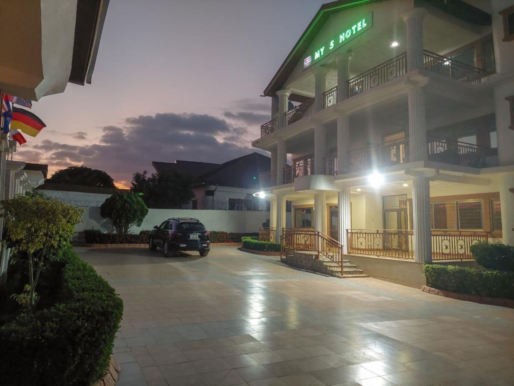 4 Star Hotels