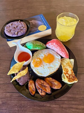 Free daily cooked-to-order breakfast  - Enchanted Forest (Antigua Guatemala)