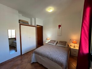 2 bedrooms