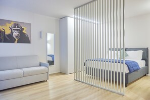 Executive Apartment | 1 bedroom, premium bedding, blackout drapes, iron/ironing board