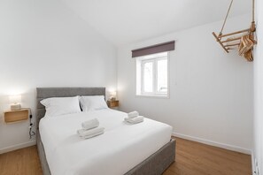 1 quarto, acesso à internet, roupa de cama