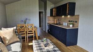 Cabin | Interior - Malvern Hill Views, Lodge for 2, Parking, & Garden (Malvern)