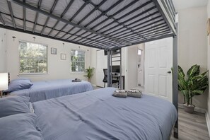 3 Schlafzimmer, Schreibtisch, kostenloses WLAN, Bettwäsche