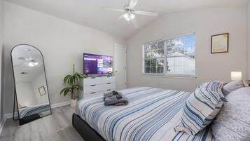 3 habitaciones, escritorio, wifi gratis y ropa de cama