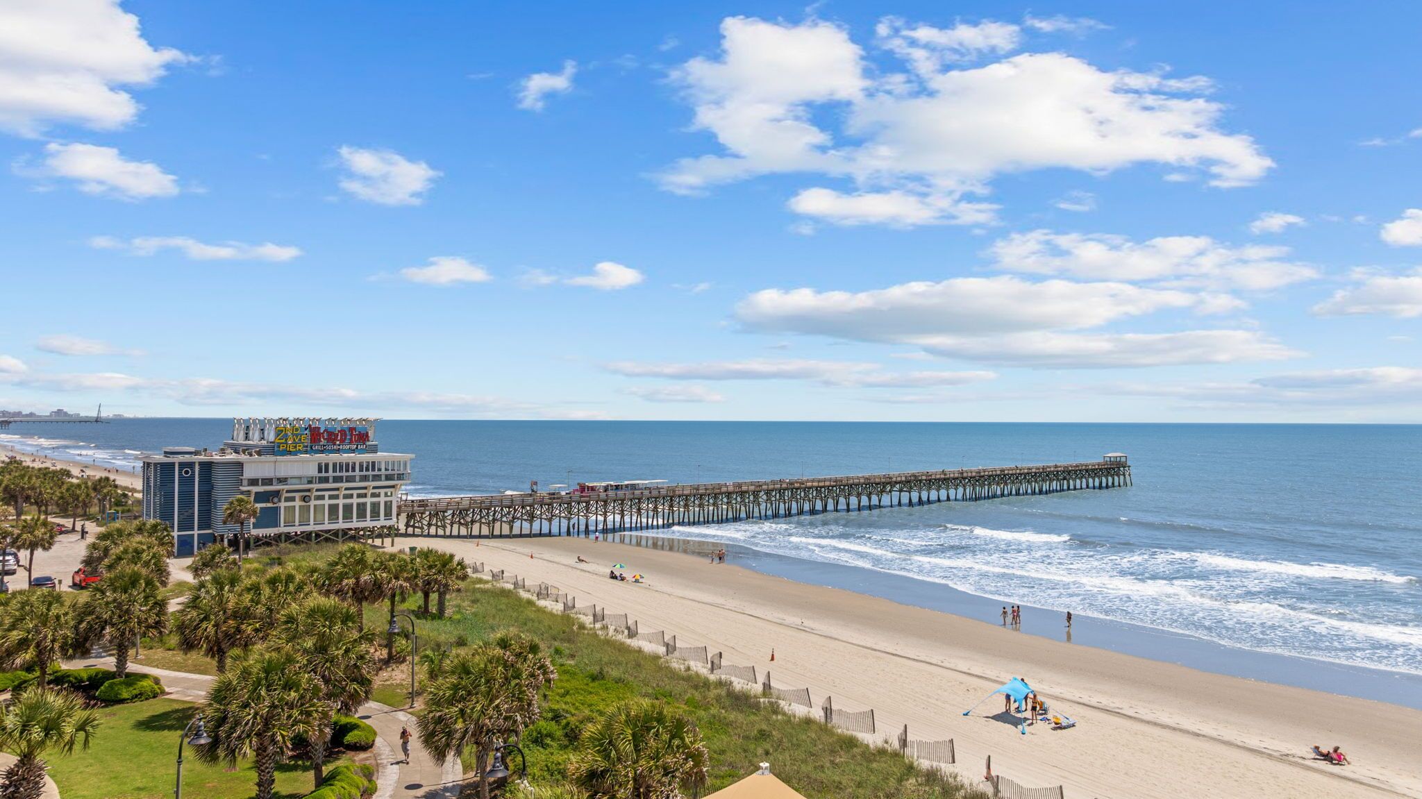 サンラウンジャー、ビーチタオル