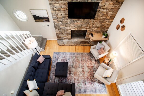 Smart TV, fireplace, table football