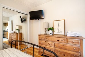 3 chambres, fer et planche à repasser, Wi-Fi gratuit, draps fournis