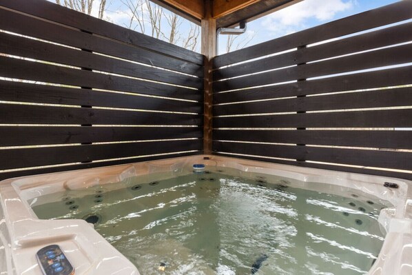 屋内スパ浴槽