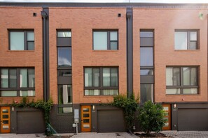 Exterior - Stylish Pearl District Stay - Relax, Dine & Explore (San Antonio)