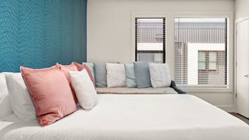 3 bedrooms, desk, iron/ironing board, free WiFi